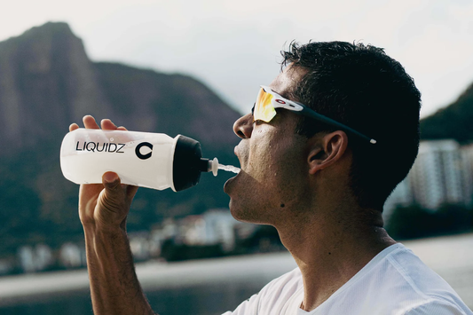 Miguel Morone se hidratando com LIQUIDZ